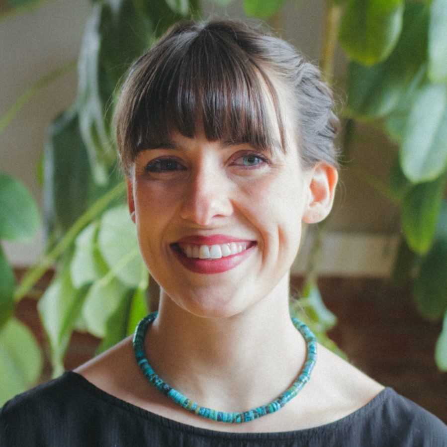 Anna Eckert Professional Headshot